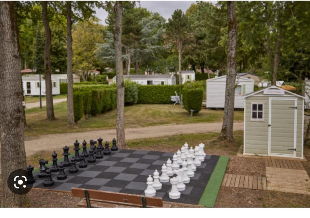 Location Mobil-Home Le Parc Des Roches Saint-Cheron Ngoại thất bức ảnh