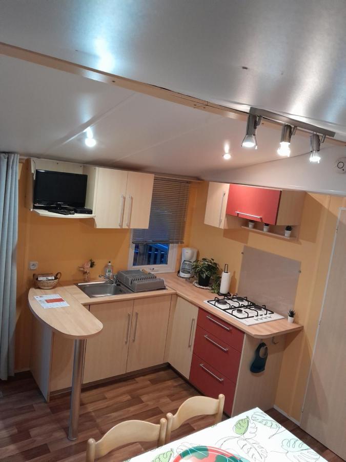 Location Mobil-Home Le Parc Des Roches Saint-Cheron Ngoại thất bức ảnh